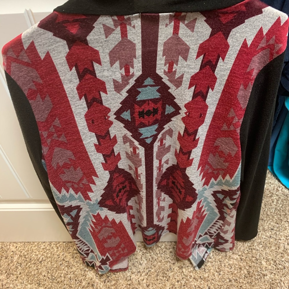 Maurice’s Aztec print cardigan xl
